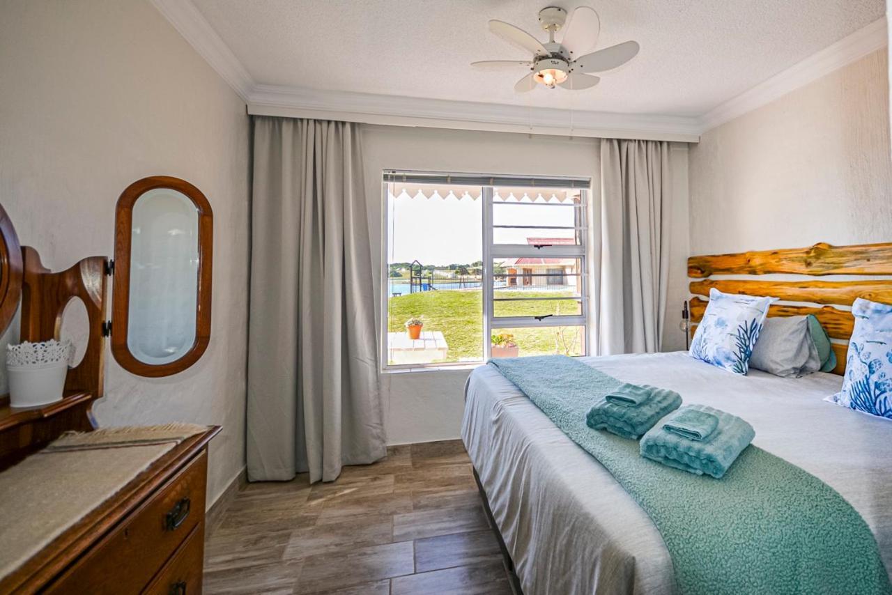 The Ark Guesthouse At Marina Martinique Jeffreys Bay Exterior photo